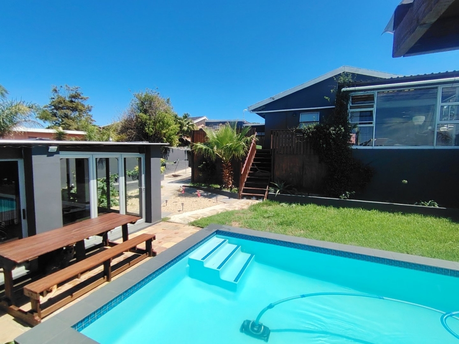 3 Bedroom Property for Sale in Kabega Park Eastern Cape